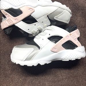 Huaraches size 5